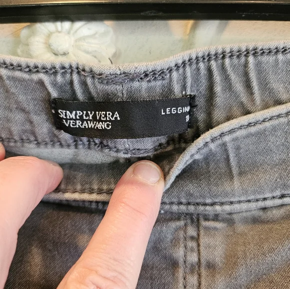 Simply Vera Vera Wang Gray Denim Jeggings guc (Z52) - Picture 2 of 3